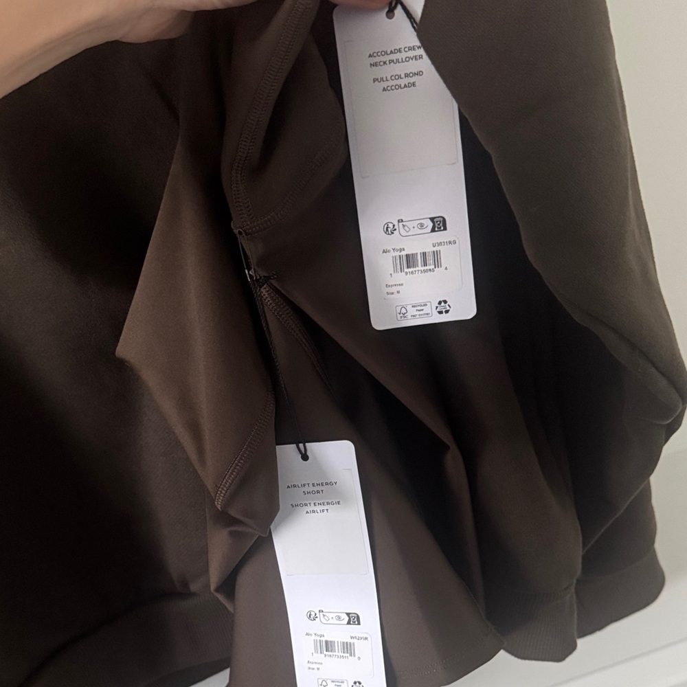 NWT!!! ALO SET (m) CREWNECK & SHORTS - Picture 11 of 15